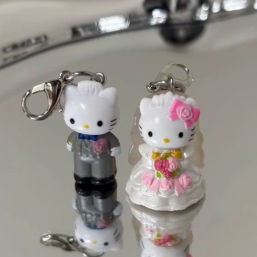 핵귀염 결혼 키티 초미니 키링 악세사리 핸드폰고리 키링 키티 키링 신랑키티 신부키티 키링 선물 귀여운 선물 차키 키링 여자친구 남자친구선물 9,900원