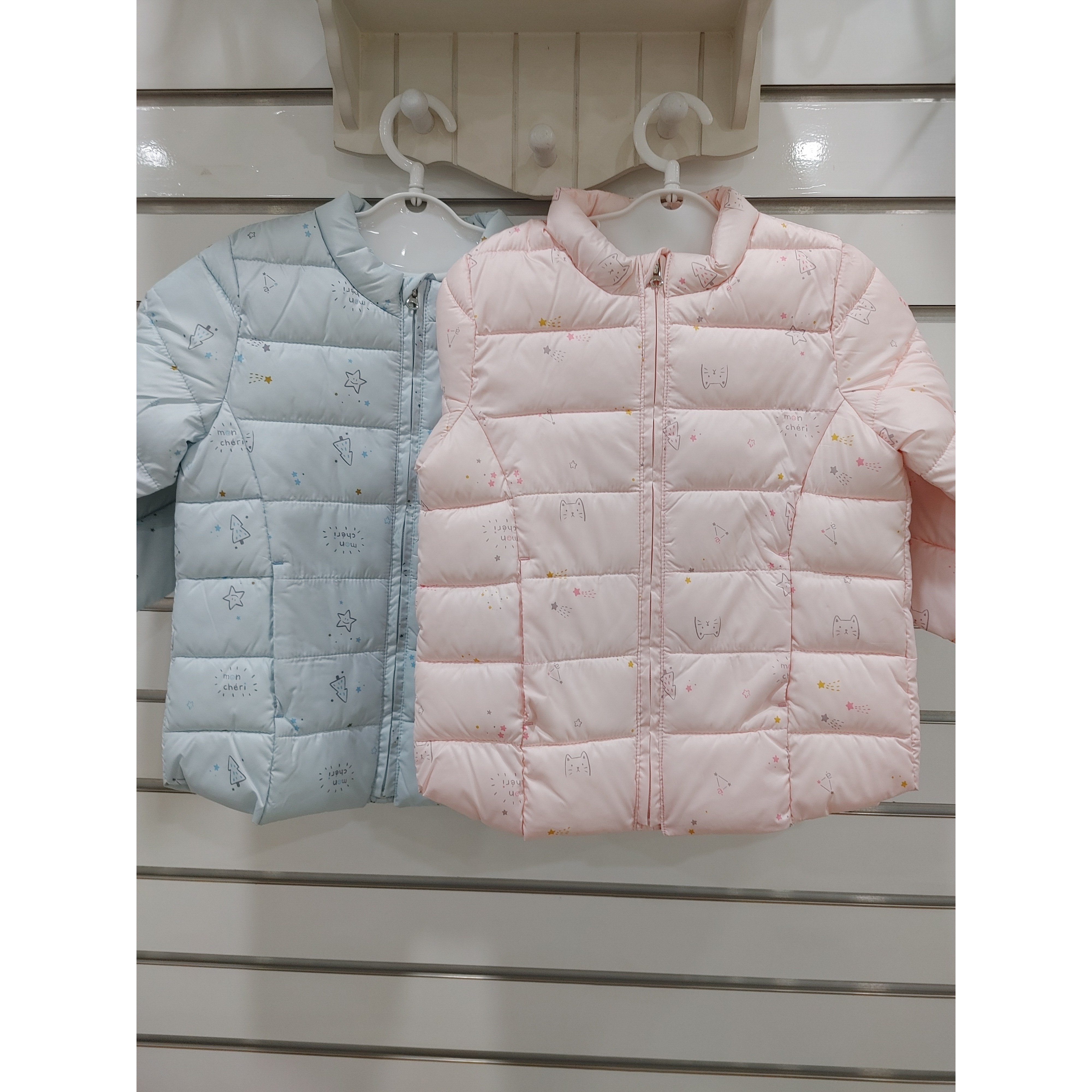 압소바해피랜드 깔끔하고 귀여운 밀키웨이 경량점퍼 AV5-531D3 20,900원