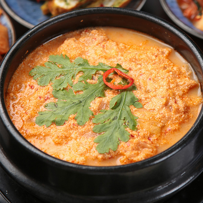 [파주장단콩] 통째로 갈은 맷돌 비지찌개 (매콤한맛) / 우거지로 감칠맛을 살려 정말 맛있습니다., 4개, 350g 19,900원