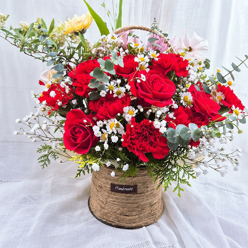 감사한분을 위한 장미 카네이션꽃바구니 전국꽃배달 환갑축하꽃바구니, 예쁜꽃바구니, 생일 축하 기념일 플로리스트 직접제작, 1개, 보고싶은당신에게 55,000원