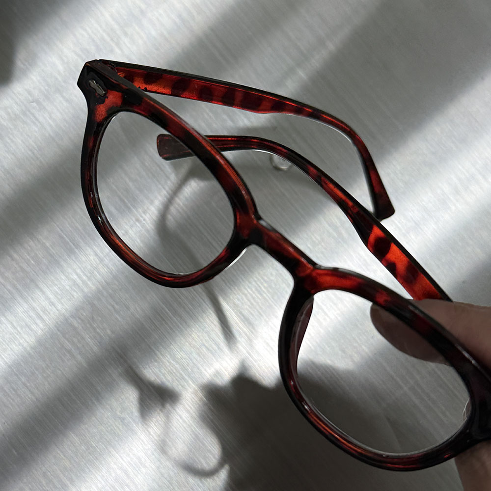 블루라이트 차단 패션안경 케이스포함 뿔테 안경 트렌디 남친룩 여성안경 11,900원