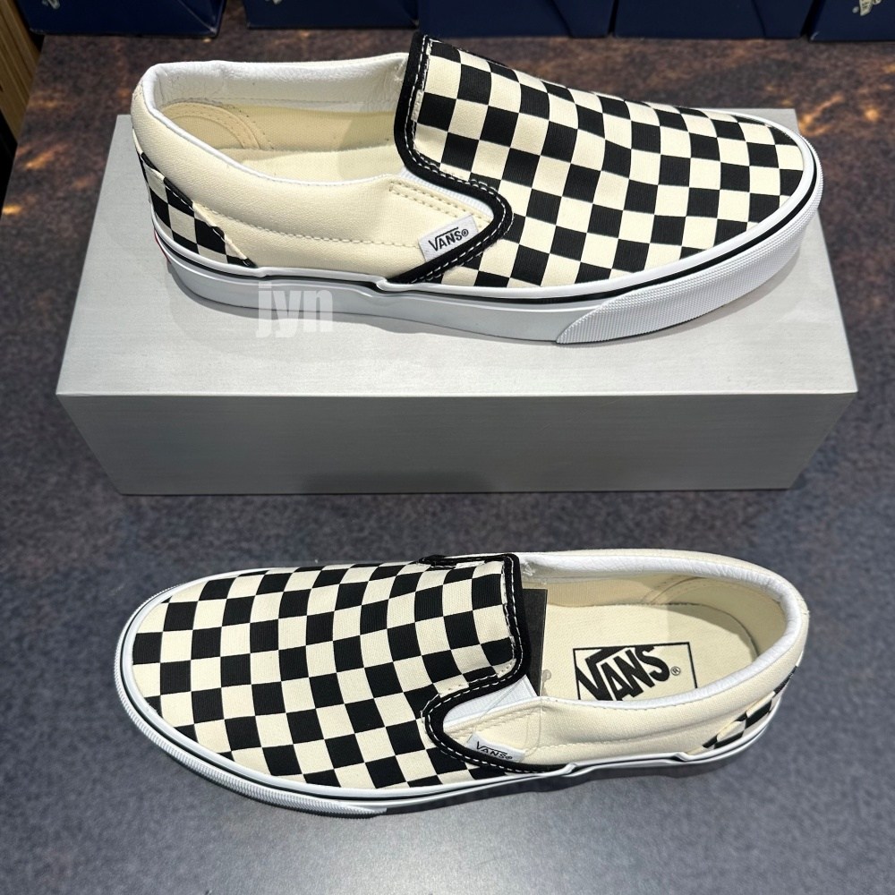 [국내매장판] 반스 체커보드 클래식 슬립온 스니커즈 블랙 화이트 +베어긱스 신발끈(사은품) 69,000원