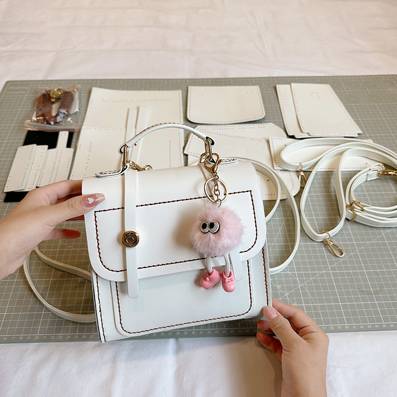 탑씨유 가죽공예 DIY키트 가죽가방 만들기 패키지 직접 만드는 숄더 앤 백팩 투웨이백 19,600원