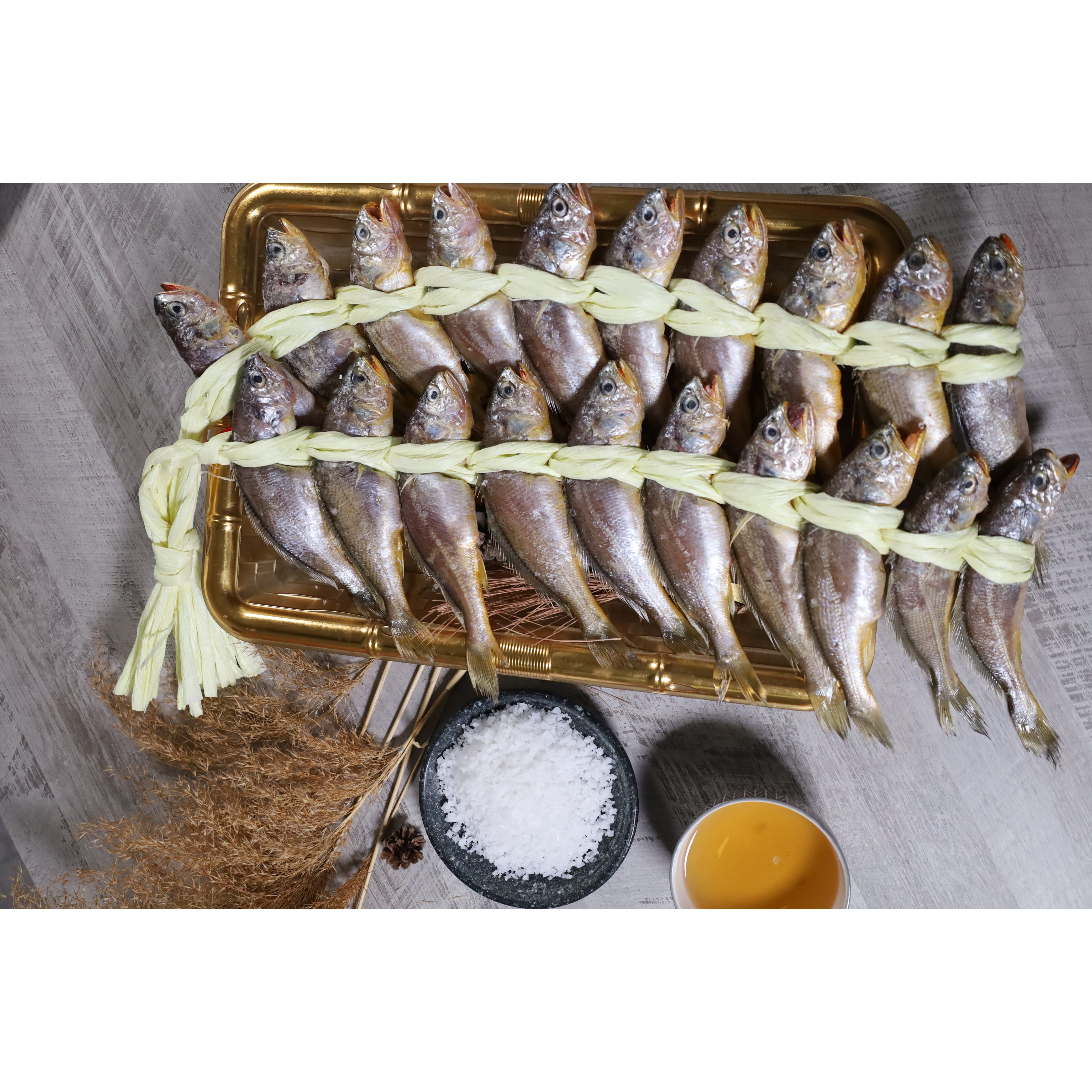 굴비다 영광 법성포 참굴비 가정용 20마리 어린아이 노인분들 밥반찬 좋아요.  다양한 크기가 있으니 골라 드세요.  국산굴비 선물 표시하면 포장해 드려요 15,000원