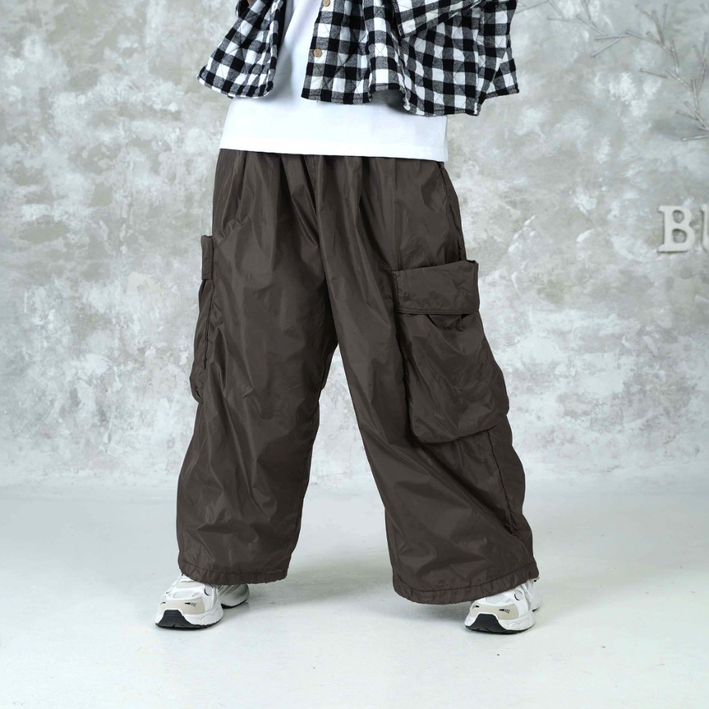 벅시루 여성 빅포켓 와이드 카고 스트링 합포 나일론 팬츠 93,200원