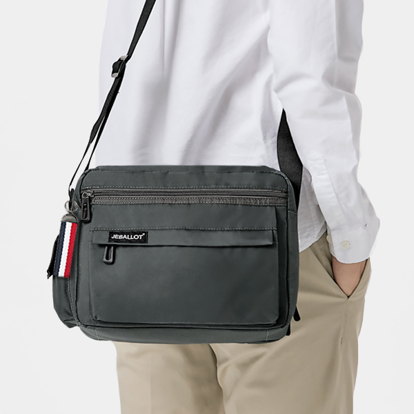 애드에딧 마틴 방수 크로스백 + 키링 세트 21,750원