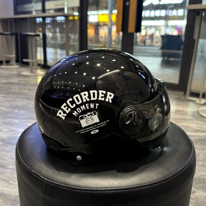 신형 전동차/오토바이 헬멧 남녀공용 반모, 사계절 자외선차단 안전모, 커플 라이딩용, 블랙/카메라 모델 57,880원