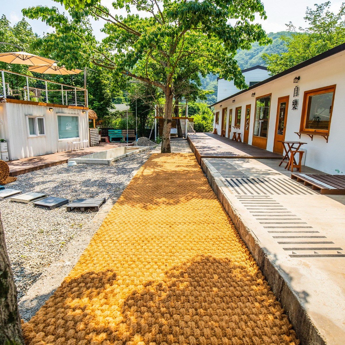 더봄 야자매트 코코매트 산책로 등산로 정원 주차장 실속있는 재단구매 [경성매트] 36,900원