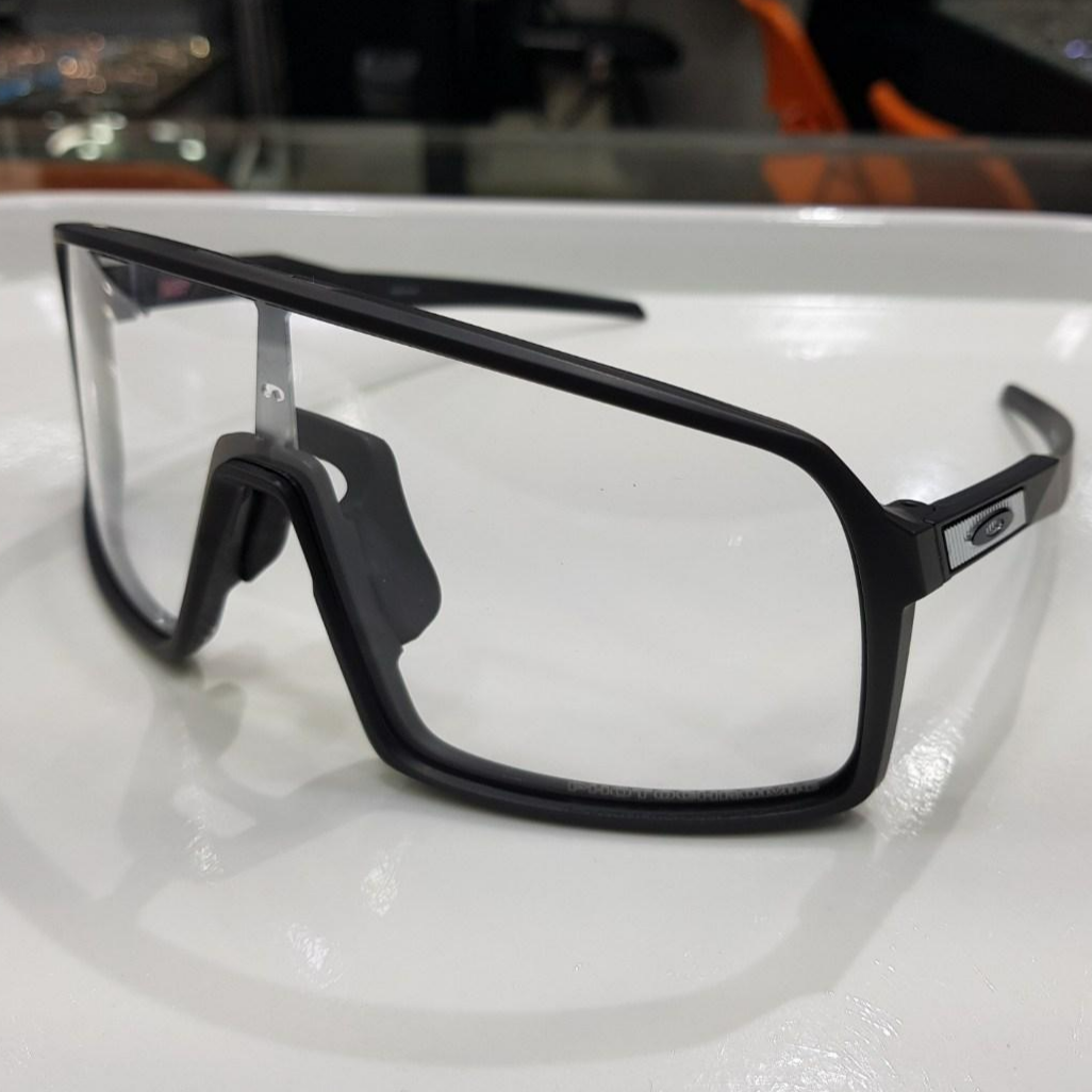 OAKLEY SUTRO OO9406A 33 오클리 수트로 변색 선글라스, 골프 자전거, 1개 255,400원