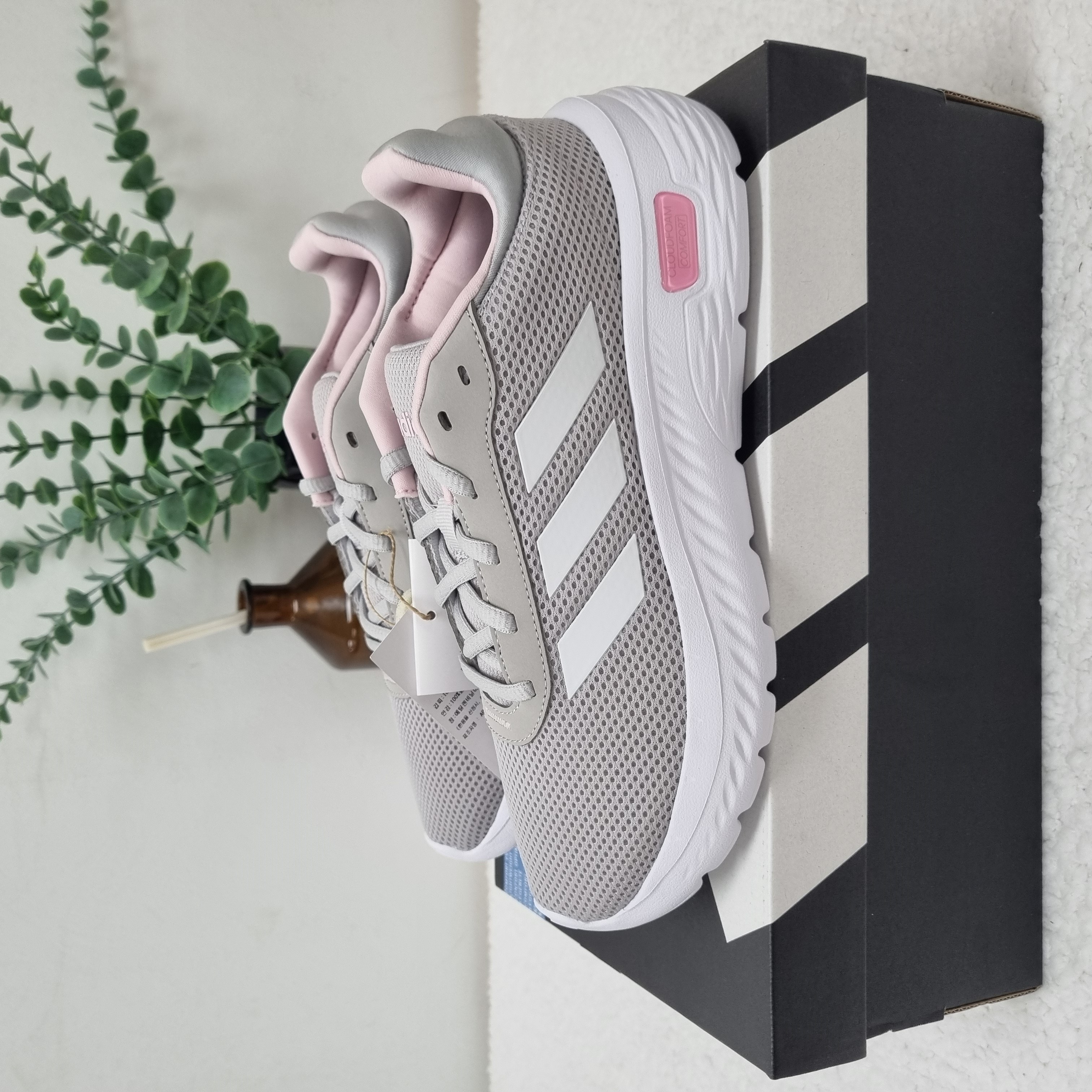 아디다스 여성 운동화 초경량 클라우드폼 컴피 발편한 달리기 런닝화 59,000원