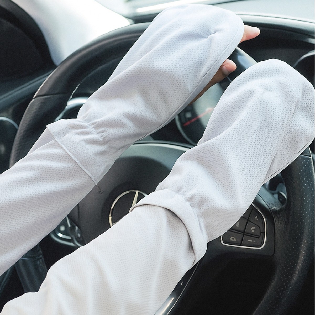 [밍밍픽] 여름 손등토시 UV차단 손등 쿨덮개 운전팔토시 골프 쿨토시 팔보호 팔토시 12,870원