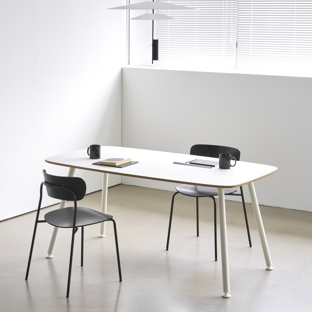 [두닷] 콰트로 에어 페닉스 자작나무 식탁 테이블 1800x900, 에어화이트+에어화이트 790,000원