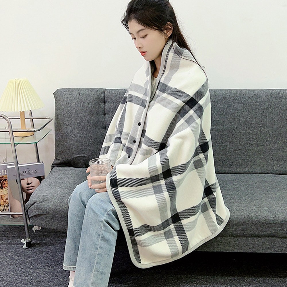 플리스 극세사 무릎담요 / 똑딱이 망토담요 어깨담요 블랭킷 차량 사무실 휴대용 캠핑 8,910원