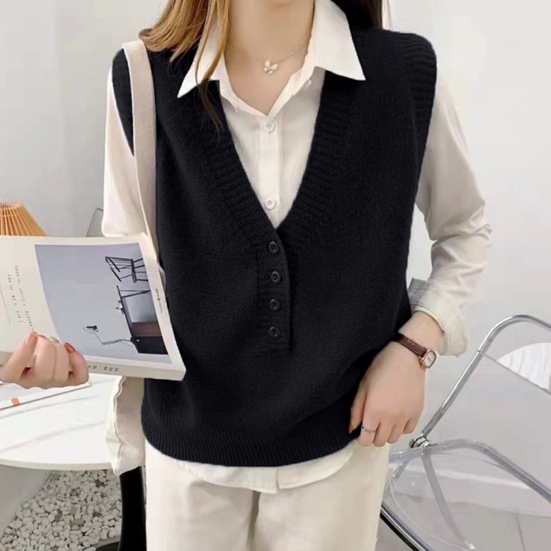 바바 여성 브이넥 반버튼 루즈핏 니트 조끼 13,800원