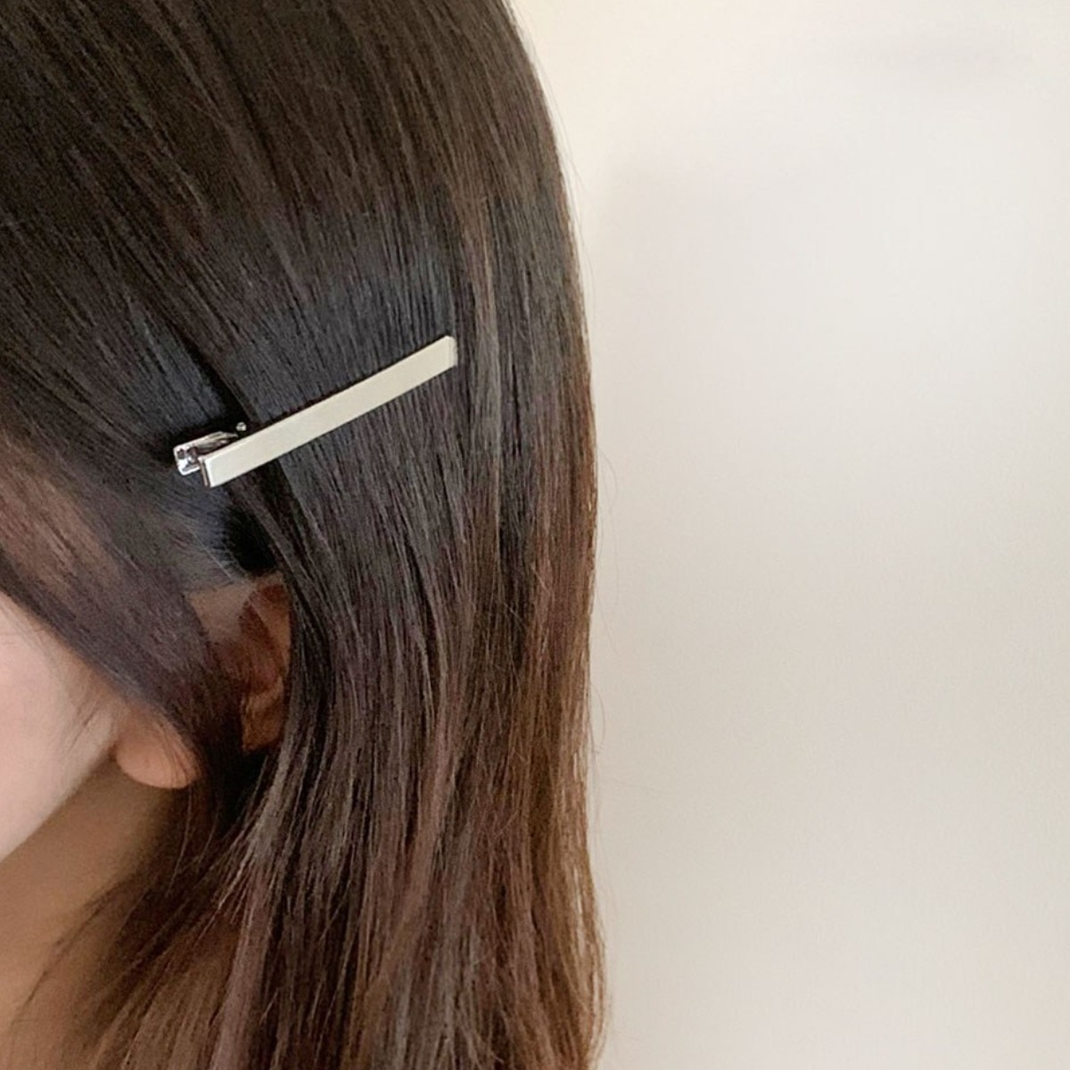 퓨어린 [ 10pcs / 국내제작 ] 빼빼로 실버 y2k 심플 앞머리 사각 집게핀 헤어핀 8,900원