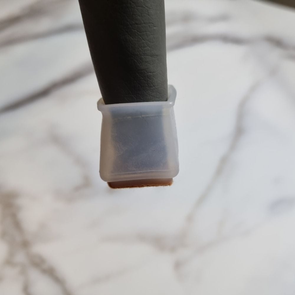 의자캡 커버 실리콘 원형 중형 완전투명 4개 1세트 5,340원