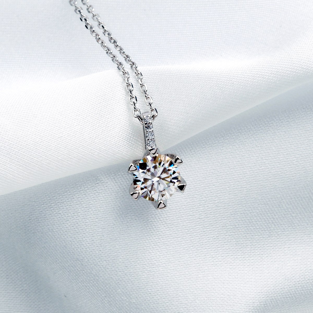 (백금 플래티넘) 1캐럿 모이사나이트 여성 데일리 포인트 여자친구 선물 PT950 체인 목걸이 311,000원