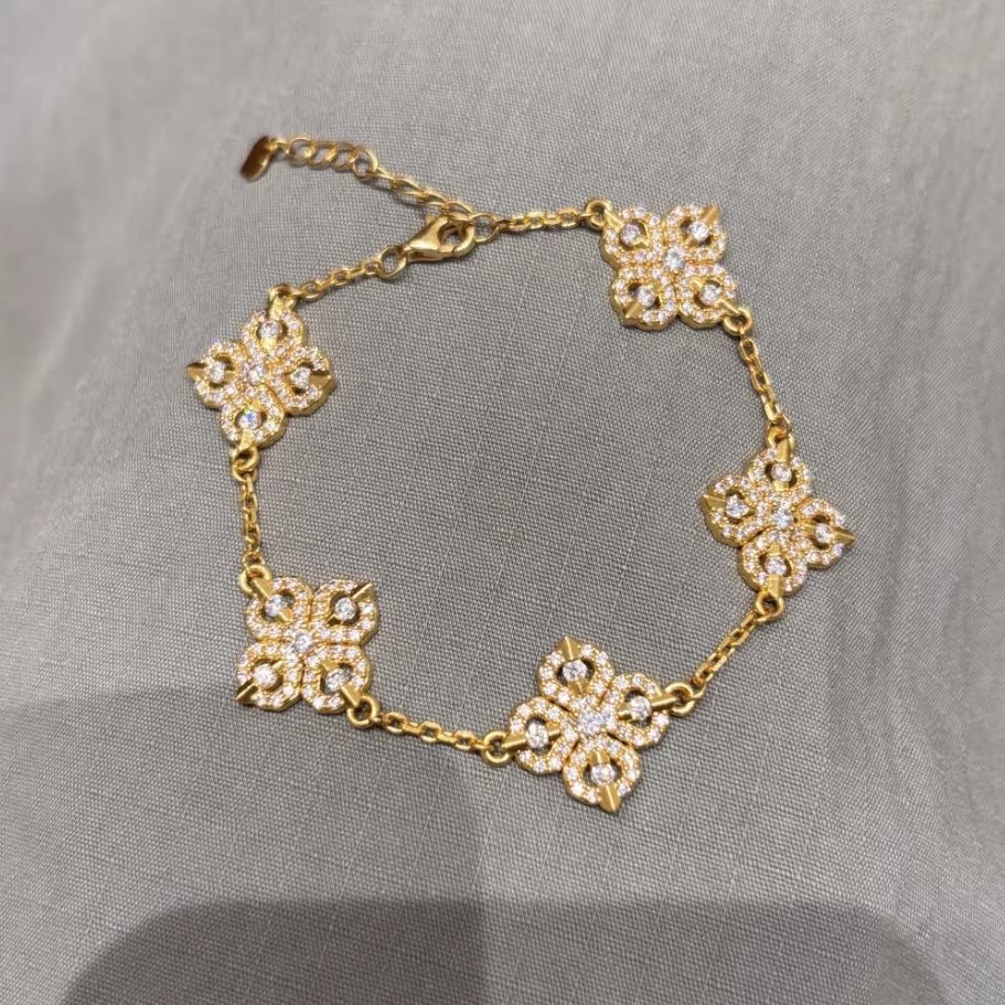 NXNA 18k 클로버 팔찌 오스트리아 수입 큐빅 도금 JOYXYL-SL035 66,000원