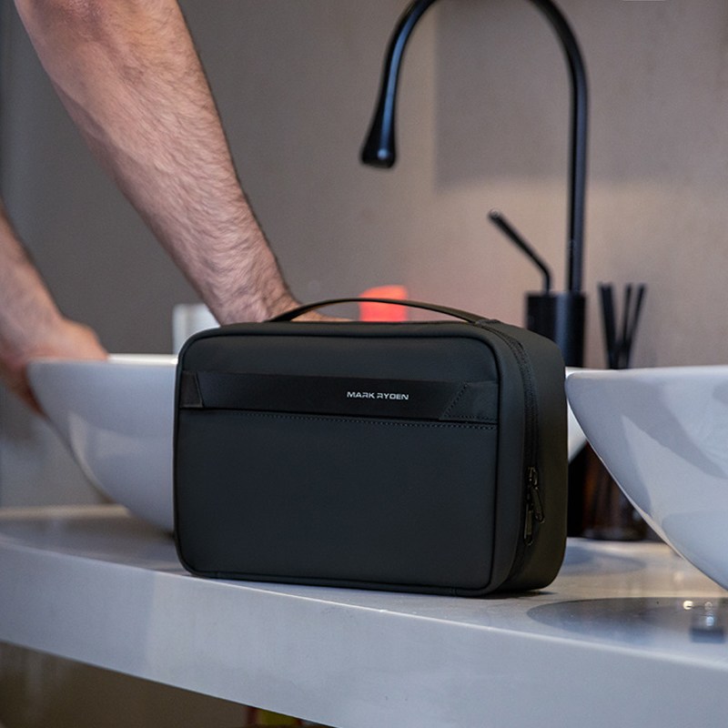 마크라이든 로버 포맨 여행용 세면 파우치 30,800원