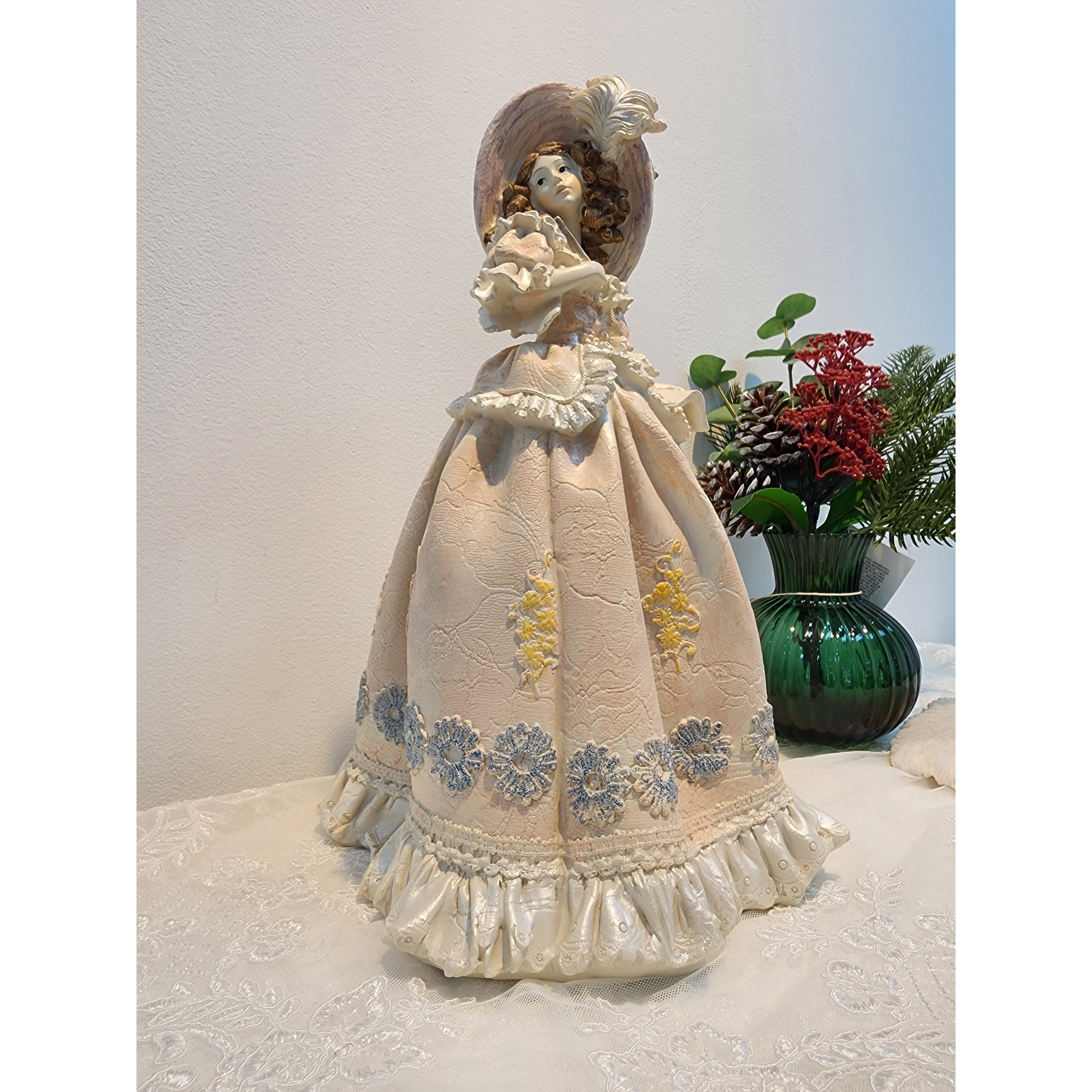 유럽풍 빅토리아 모자귀족여인 야드로 피겨린 장식인형20817 88,200원