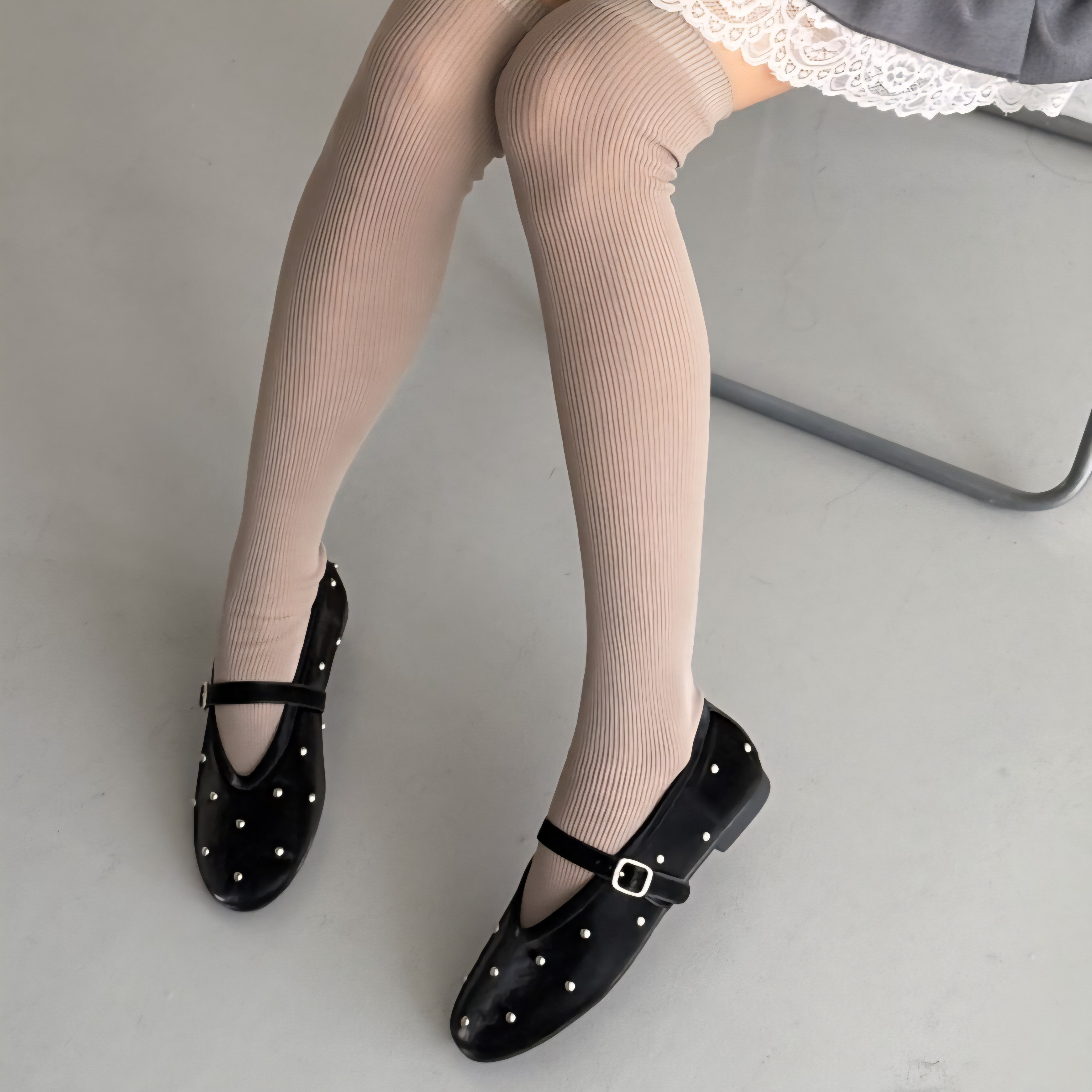 블랑쉬엘 여성용 26봄신상 라운드토 볼 스터드 스트랩 플랫 메리제인 단화 1.5cm 46,500원