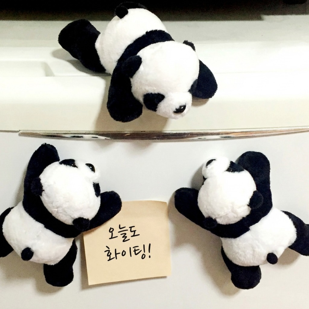 판다 냉장고 자석 2종 세트 귀여운 봉제 인형 마그넷 장식용 크리에이티브 홈 소품 작은 선물, 투피스 10,000원