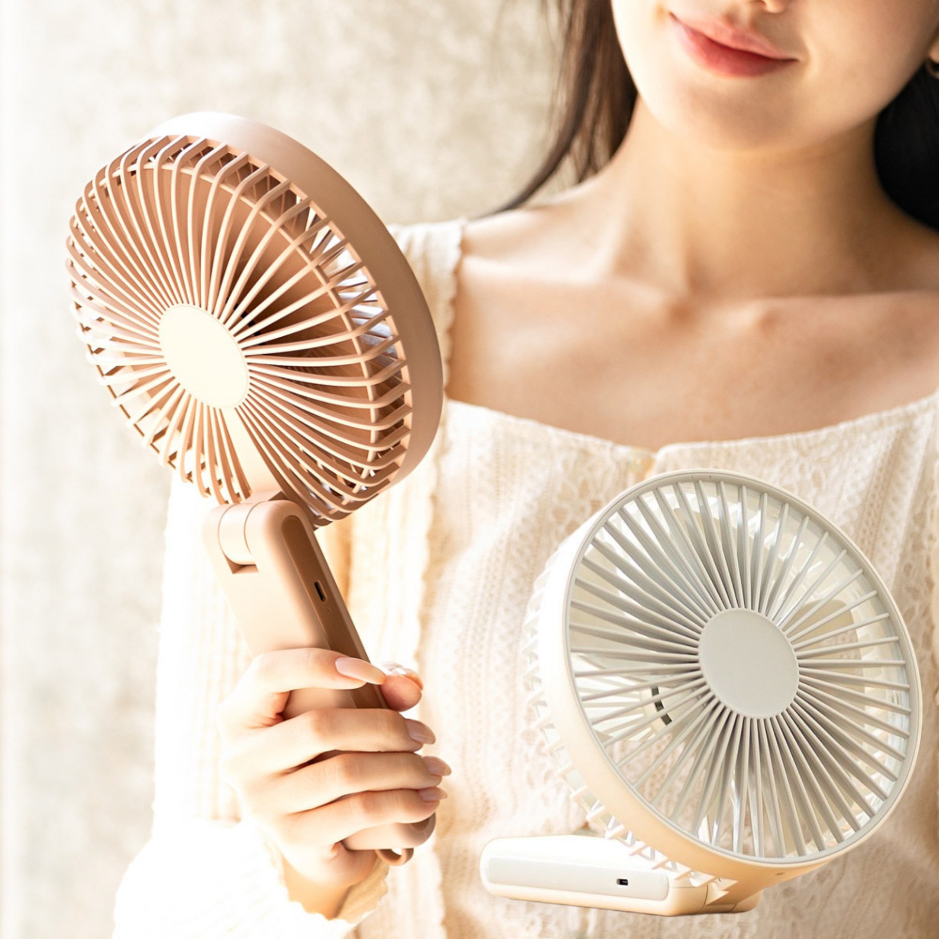 빅팬16 대형 폴더블 휴대용 선풍기 탁상용 손선풍기 패스스루 파우치 세트, 모카 24,900원