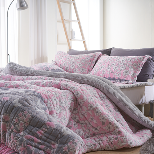 도톰한 겨울용 밍크 극세사 이불 단품 착번 빈티지플라워 무늬 99,500원