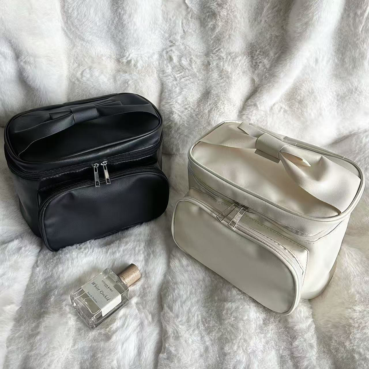 여성 여행용 대용량 화장품 방수파우치 메이크업 수납 방수 화장품 케이스 1개 10,500원