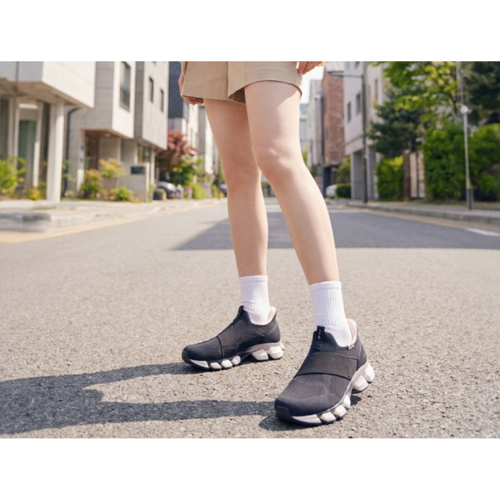 밸롭 [NC13밸롭] 여성용  핸즈프리 니트 러닝/ 워킹화  트바트 밴드 퀵온  BC3TWKW004  네이비 85,000원