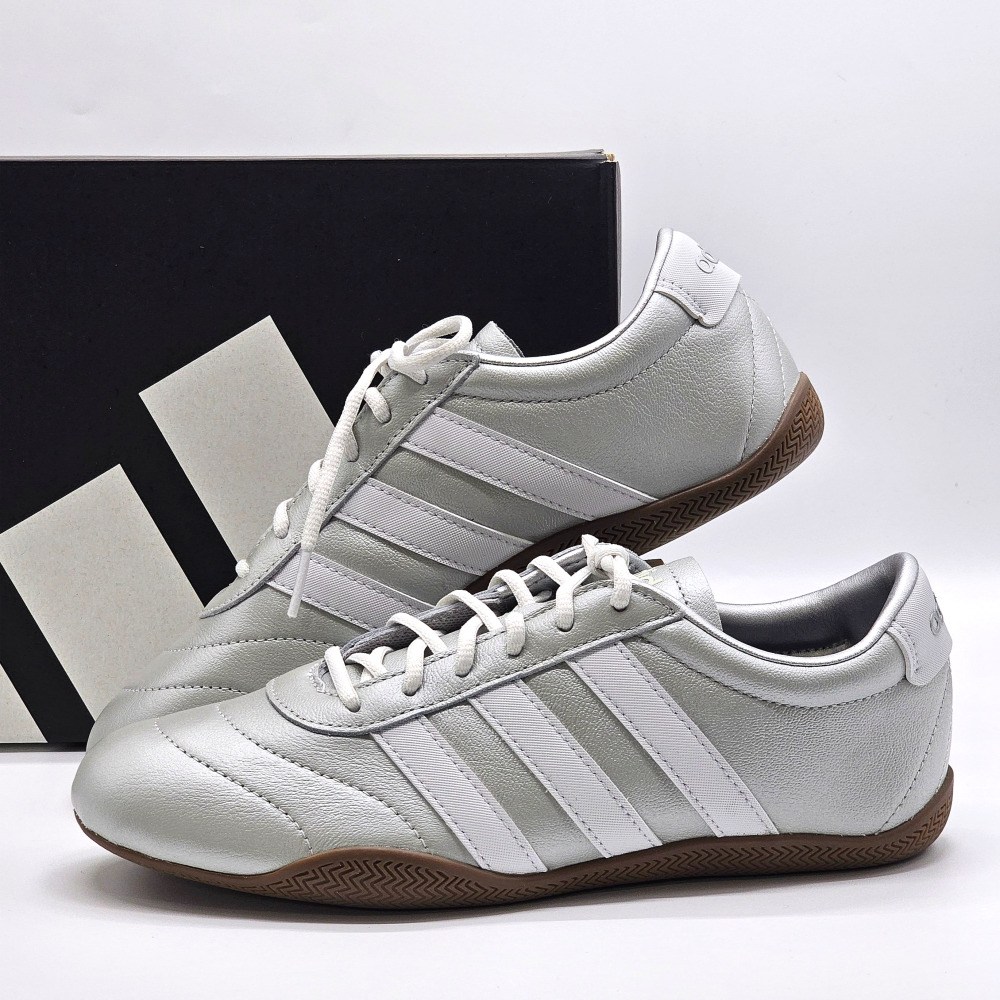 [매장정품] 아디다스 그랜드코트 실버메탈릭 여성 스니커즈 발편한 스트릿 패션화 패션양말증정 80,000원