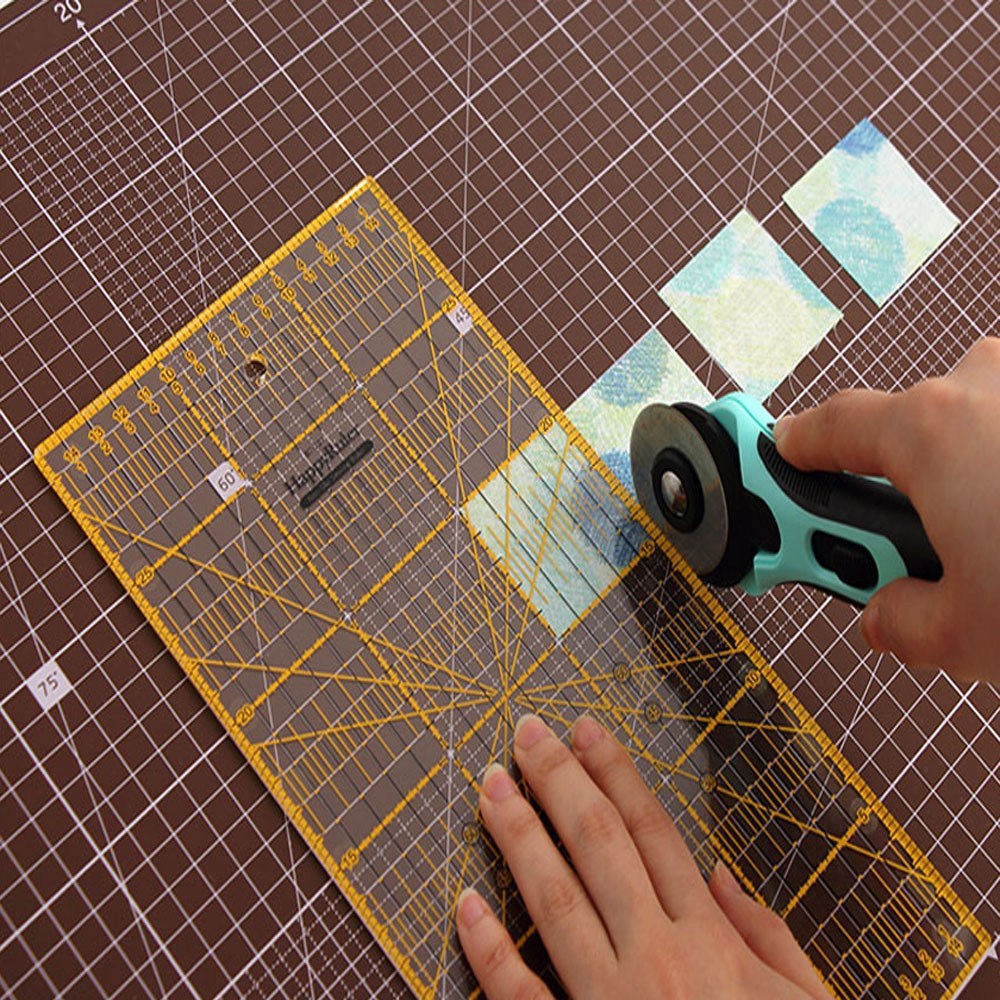 패션스타트 해피베어스 논슬립 컬러라인 소잉컷팅자 15X30cm, 1개, 옐로우 16,000원