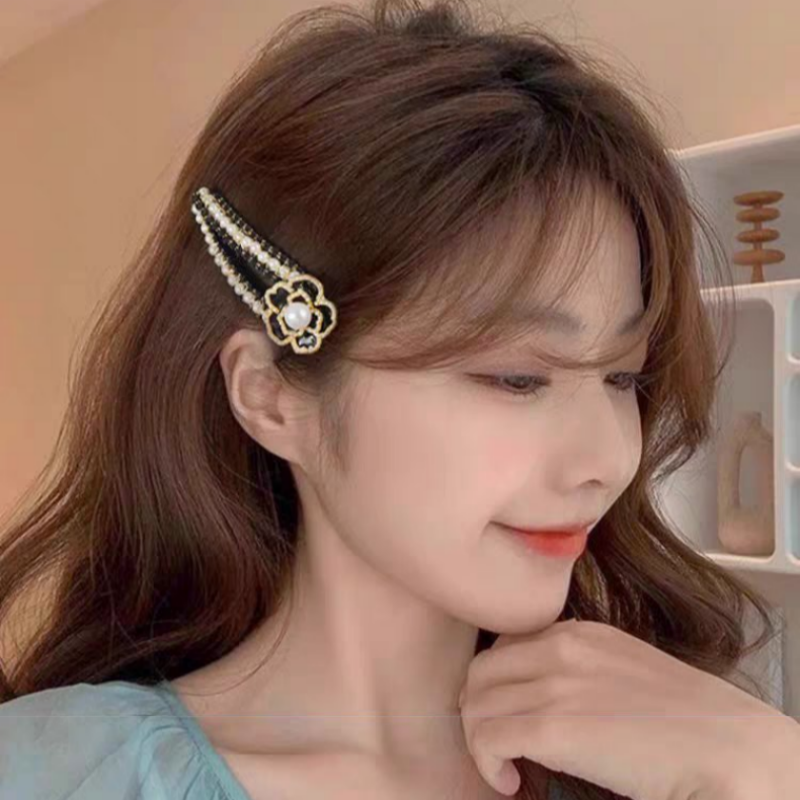 시옌원 동백꽃  진주 포인트 헤어똑딱핀 2PC 13,900원