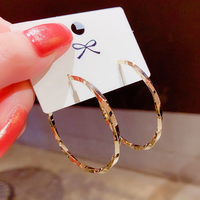 트위스트 링 귀걸이 - 헤비 14K 도금 S925 은침 16,800원