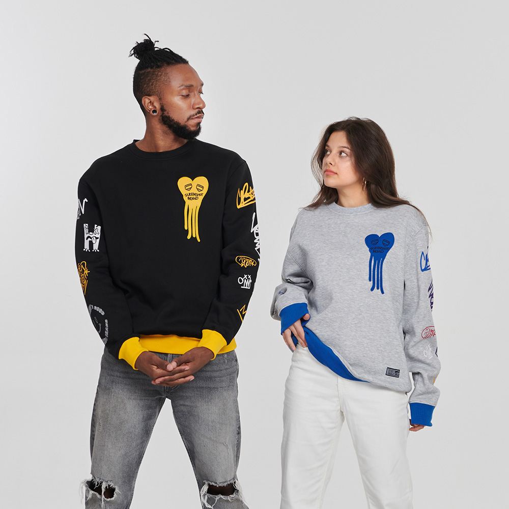 무니크영 F1155 - 남녀공용 빅사이즈 프린트 자수 패치 오버핏 멜트 하트 맨투맨 37,400원