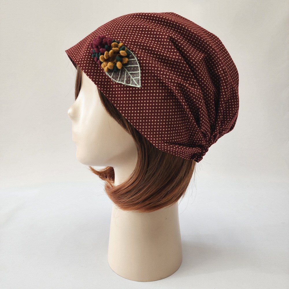 강록이네 착용감좋은 면여성두건 핀도트 조리 헤어 뒷밴딩 사계절용 18,400원