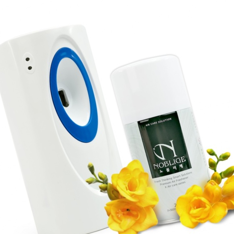 Kimspp 프리미엄 노블리제 고급 방향제(프리지아향)+자동분사기+건전지 화장실방향제 실내 청향제 탈취제 26,400원