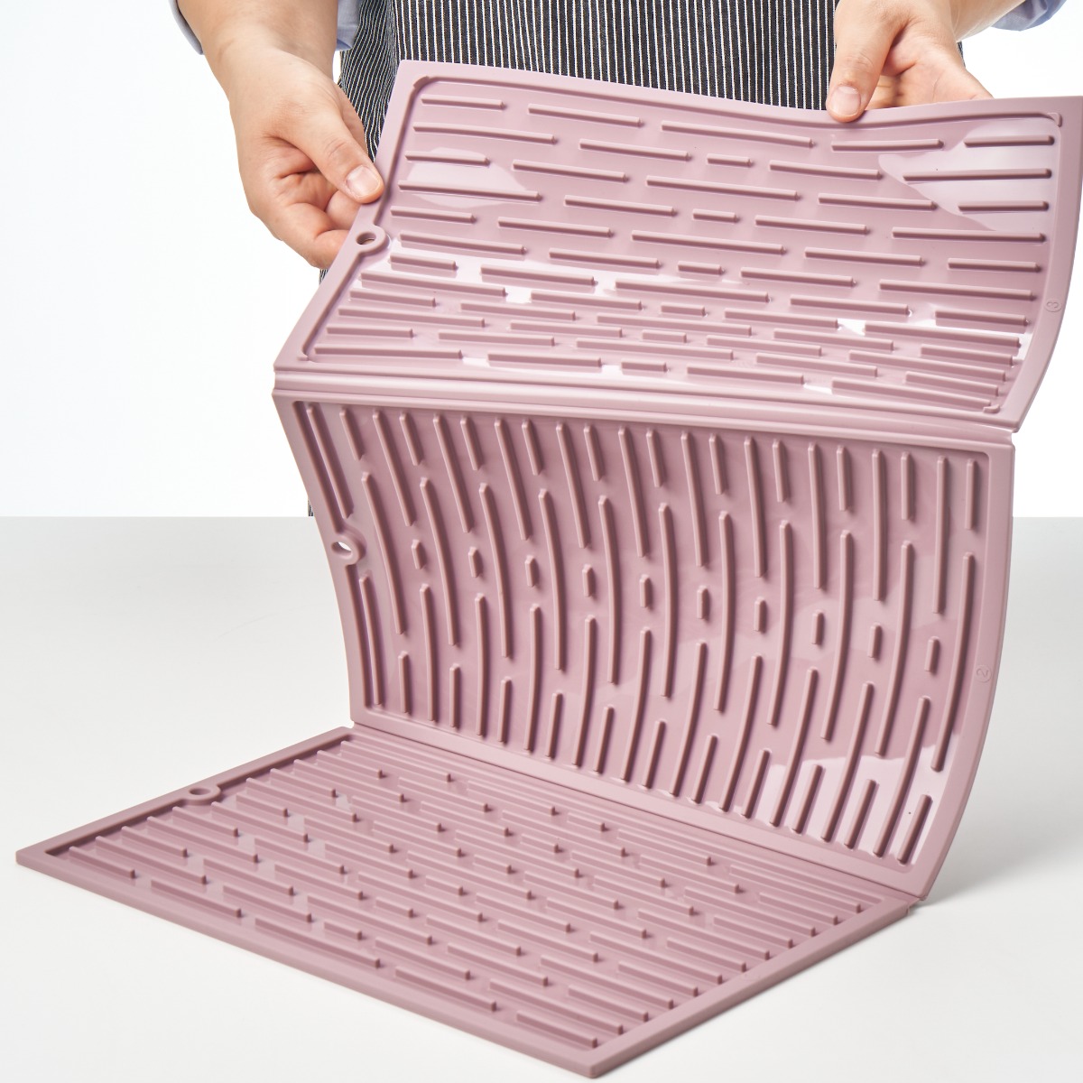 모리홈 특대형 3단 접이식 국내생산 100% 플래티넘 실리콘 매트 20cm ~ 60cm 까지 너비 조절 드라잉 식기건조 매트 접시건조대 그릇건조대 프라이팬 냄비 건조대, 1개 15,900원