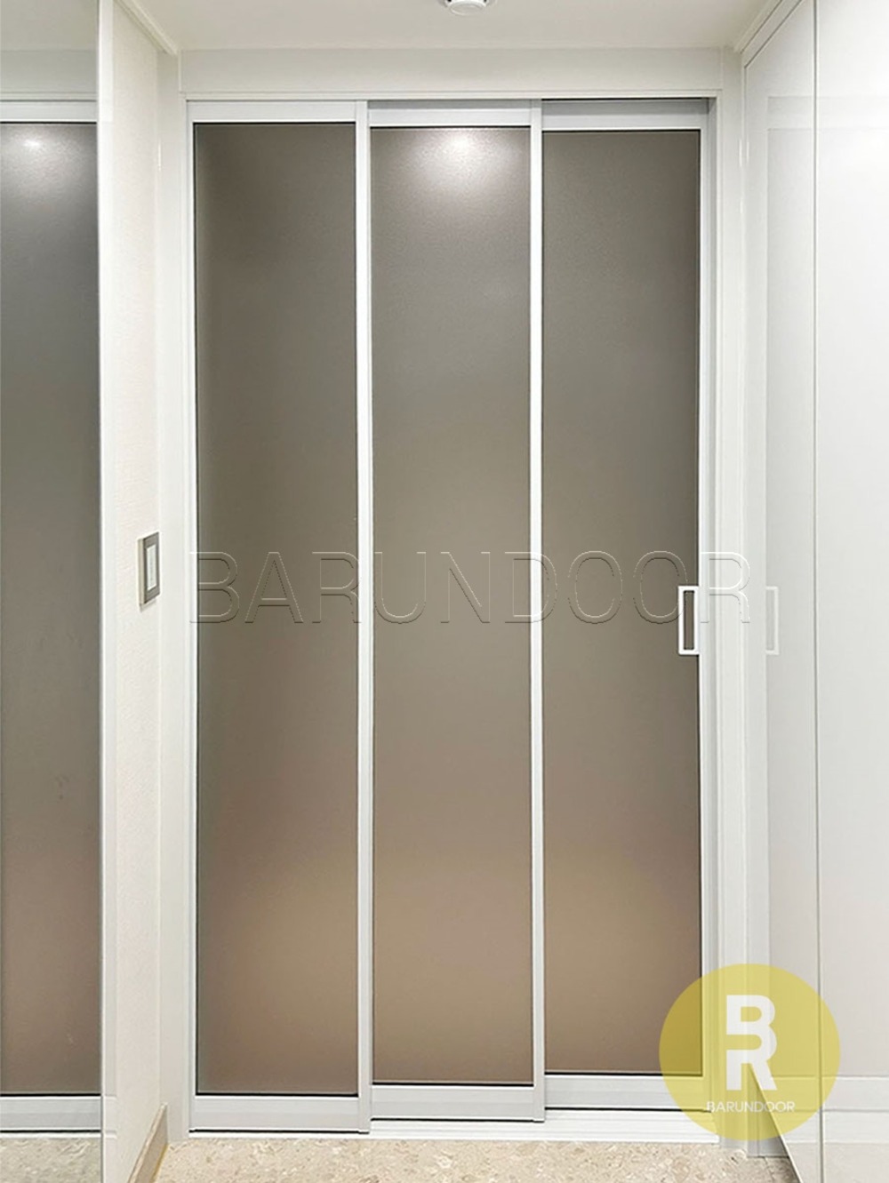 31번 초슬림3연동중문 화이트 샤틴브론즈강화유리 // 현관중문,시공비포함,소음차단,반려견안전,맞춤제작,아파트빌라중문, 1개 1,034,000원