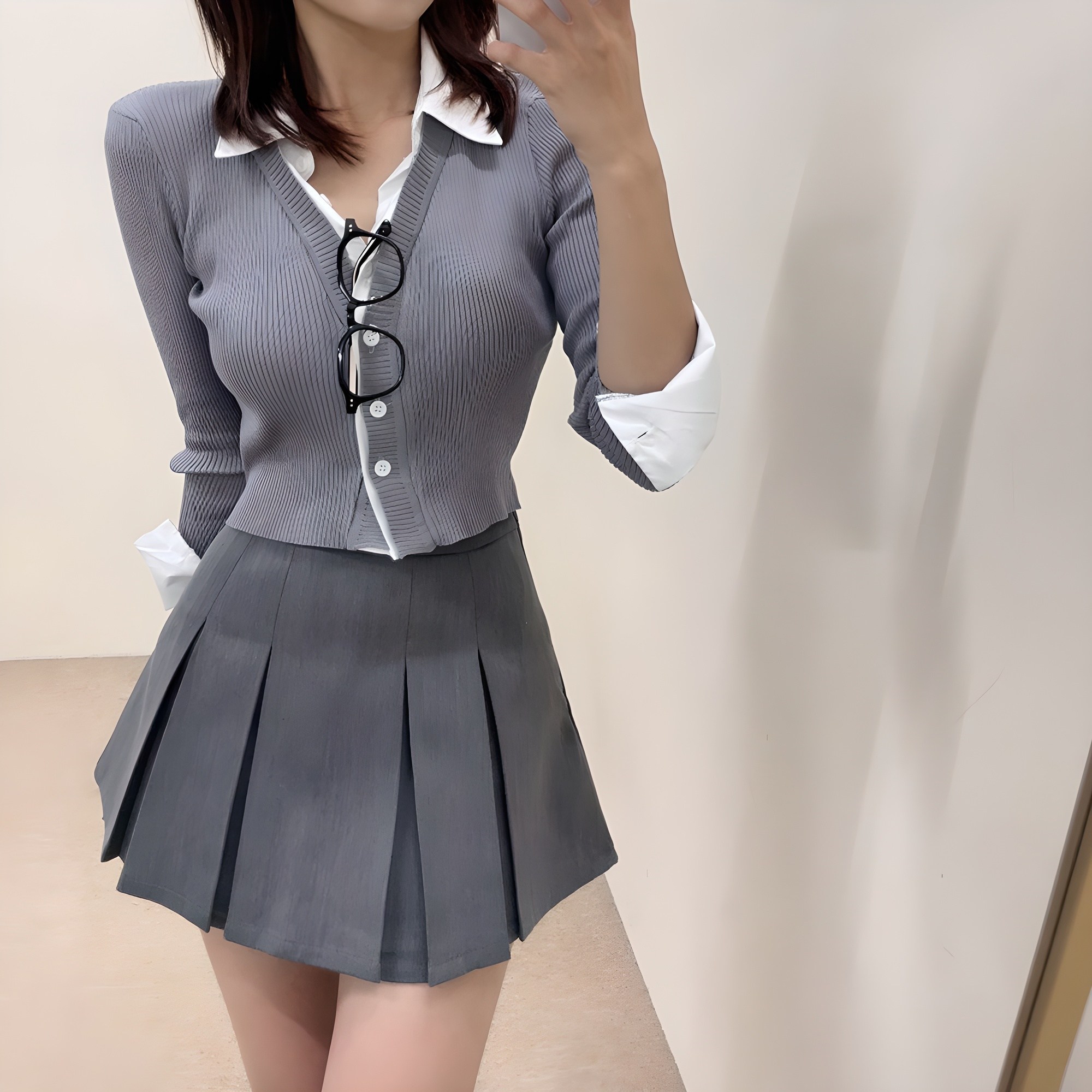 VANANA2 여성 깔끔핏 일체형 티셔츠 언발 단추 배색골지 사선 카라넥 롤업 셔츠 레이어드 니트 가디건 긴팔티 21,050원