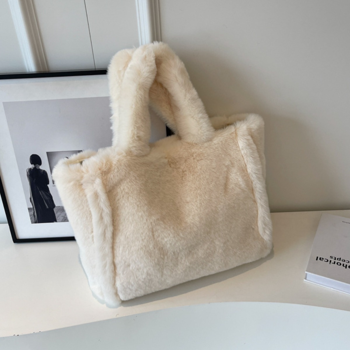 해피유 퍼스퀘어 겨울 숄더백 24,900원