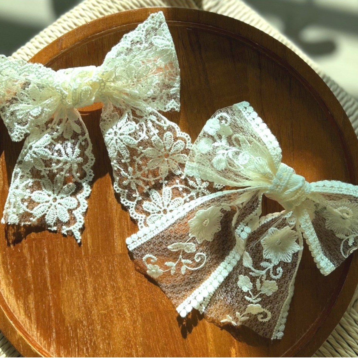 럭키치키 레이스왕리본 자동핀 2종 러블리 12,900원