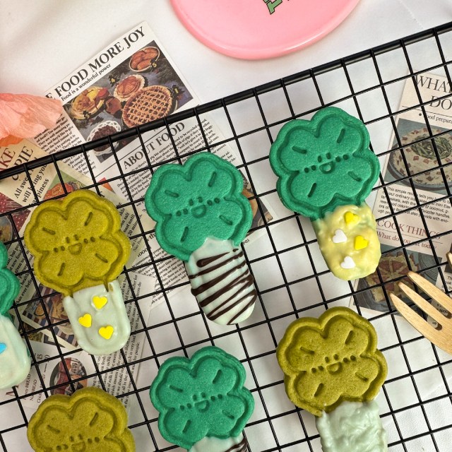 빼빼로데이 네잎클로버빼빼로 쿠키틀 쿠키커터 행운 럭키 수능 겨울 디저트 쿠키 베이킹 쿠키몰드 8,220원