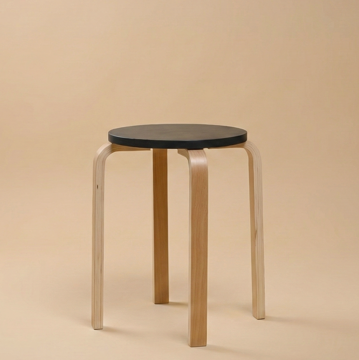아이코닉하우스 플레인 원목 벤딩 스툴 14,050원