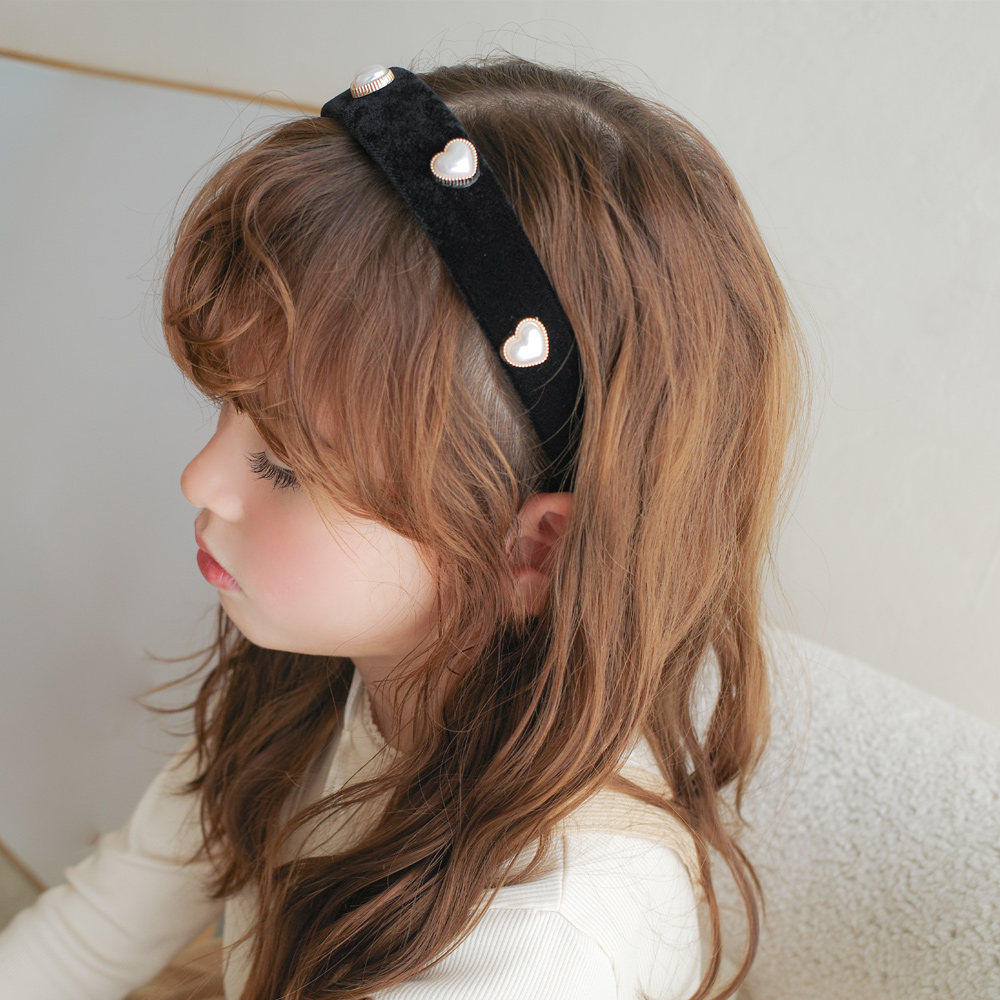 채니봉봉 진주 하트 벨벳 머리띠 7,830원