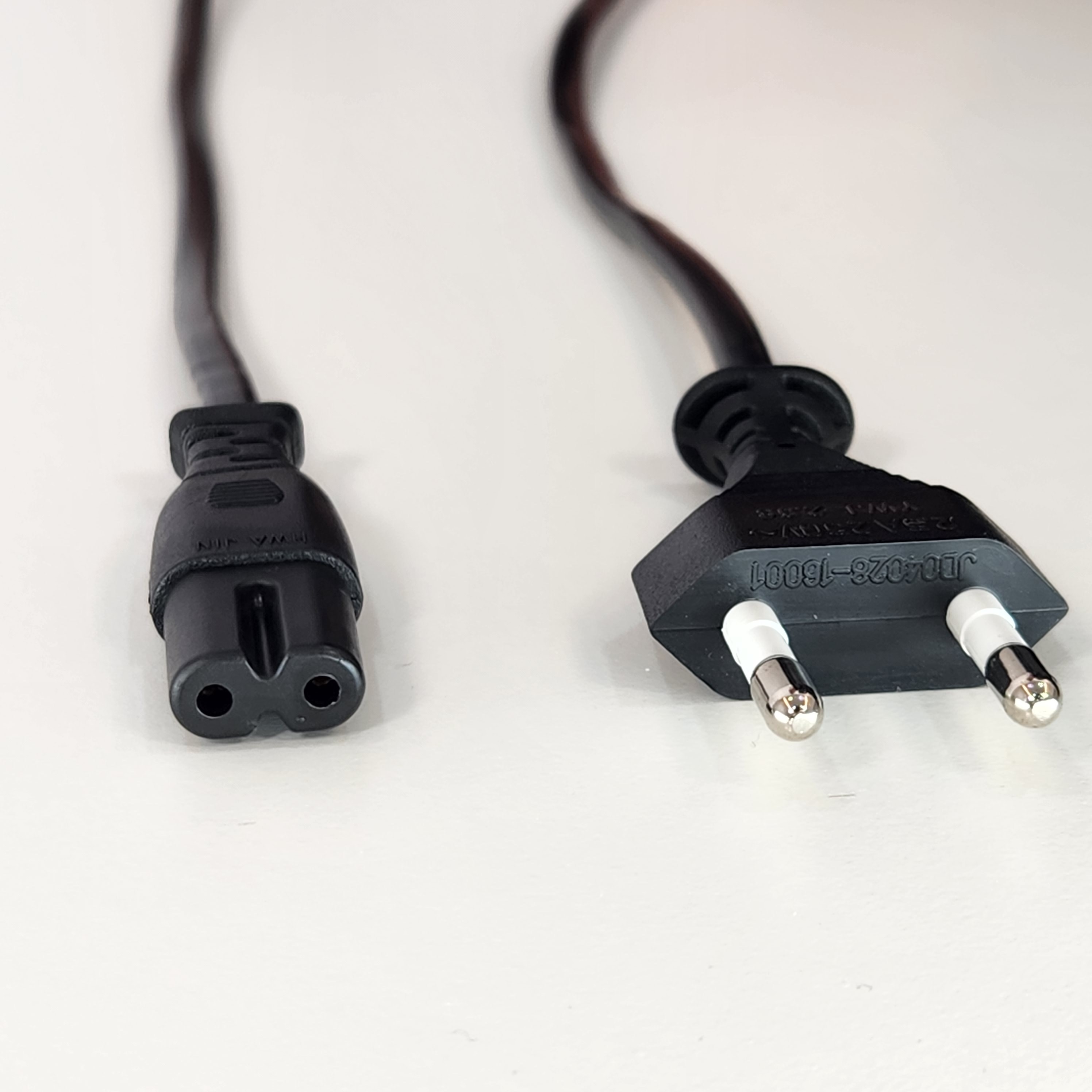 KC인증 국내생산 2구 8자 전원케이블 / 삼성 엘지 LG 해외 직구 수입 가전제품 TV 공기청정기 AC220V 전원 연결 코드 케이블 선 1.5M 3M, 1.5m, 1개 5,220원