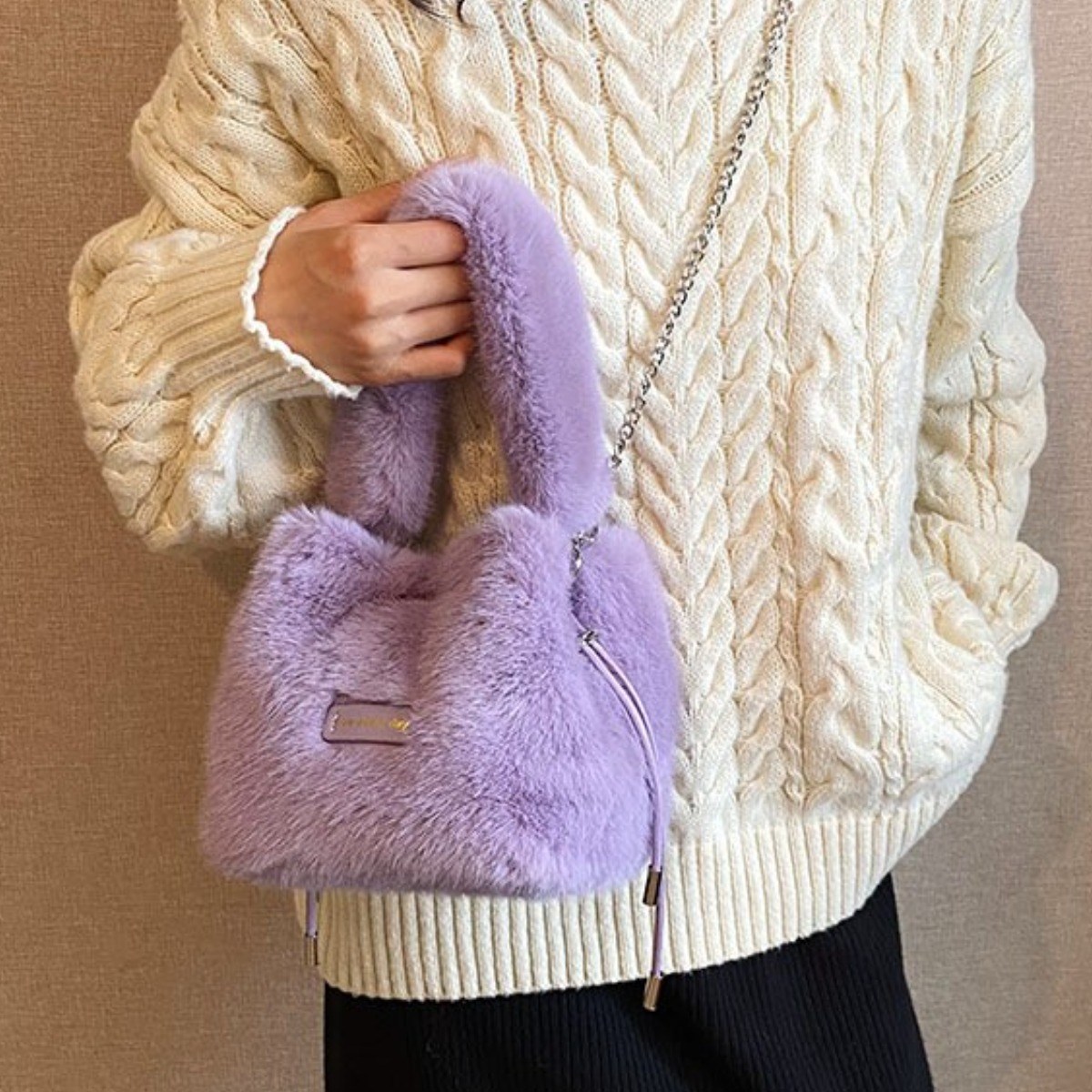 유레타 스퀘어 고급 밍크 크로스 털가방 토트백 YLT-8016 22,500원