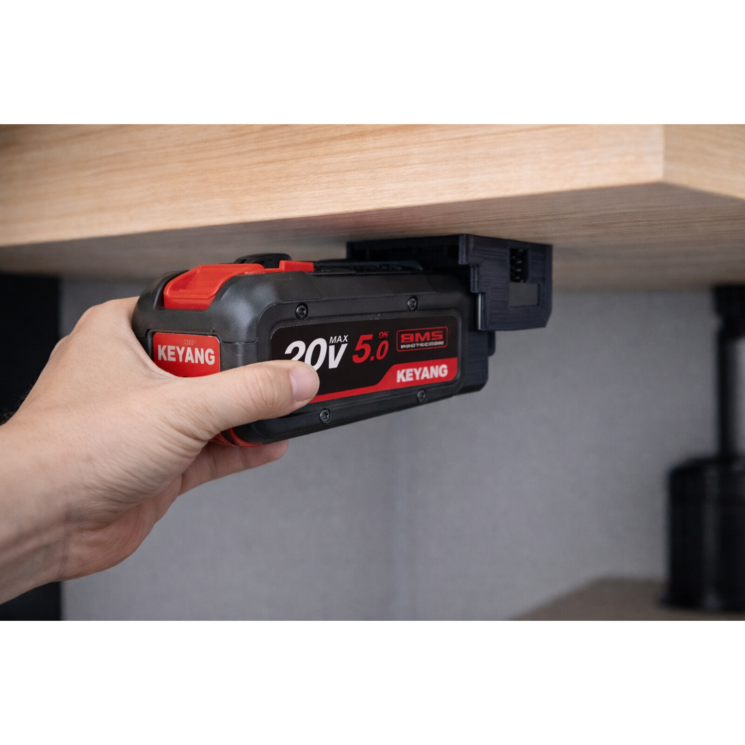 계양 KEYANG 배터리 호환 18v 20v 보호 커버 덮개 벽걸이 보관홀더 마운트 1개, 1개 3,500원