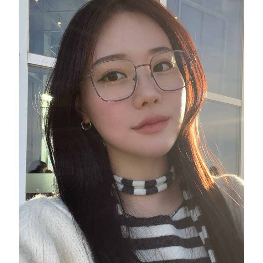 하루홀릭 국내생산 남녀공용 사각 메탈 오버사이즈 시력보호 자외선 블루라이트 차단 안경 43,000원