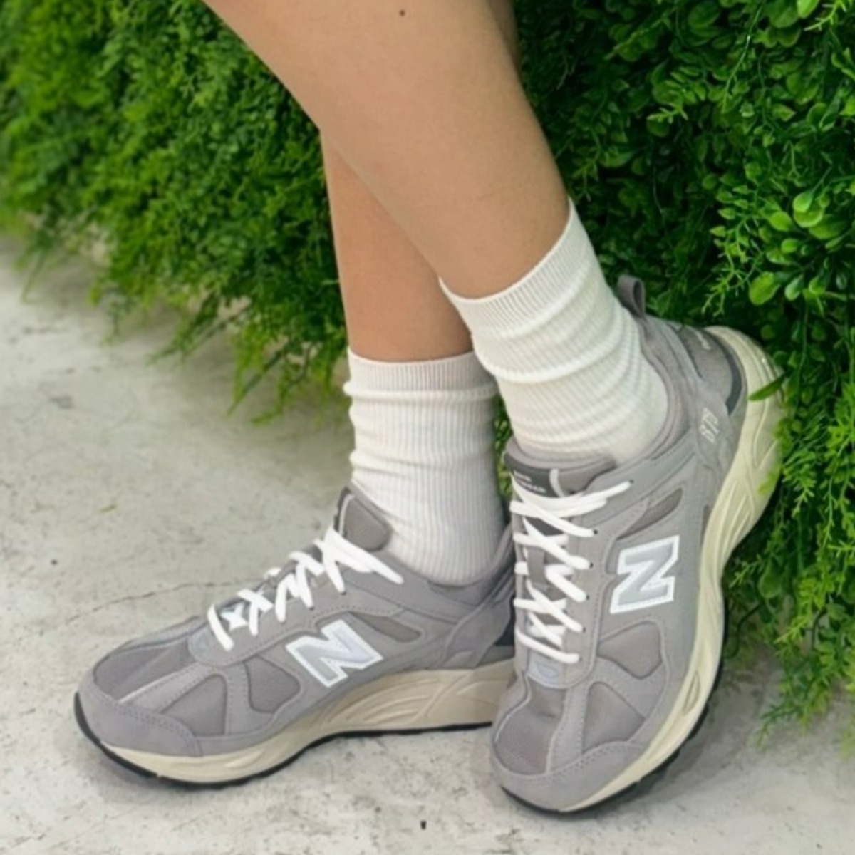 국내매장정품 뉴발란스 운동화 878 그레이 런넝화 남녀 공용 커플화 +신발주머니 증정 129,000원